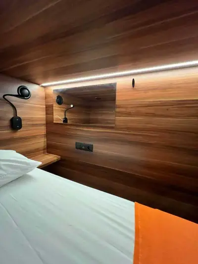 GettSleep Comfort capsule interior open door Terminal B Sheremetyevo airport