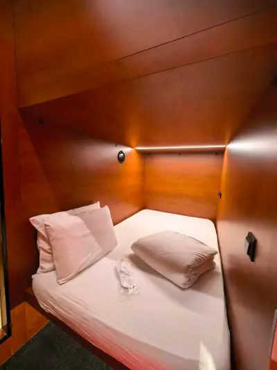 GettSleep यिन-यांग निचला कैप्सूल प्रवेश अवलोकन दरवाज़ा कोट हैंगर बाथरूम एक्सेस टर्मिनल C