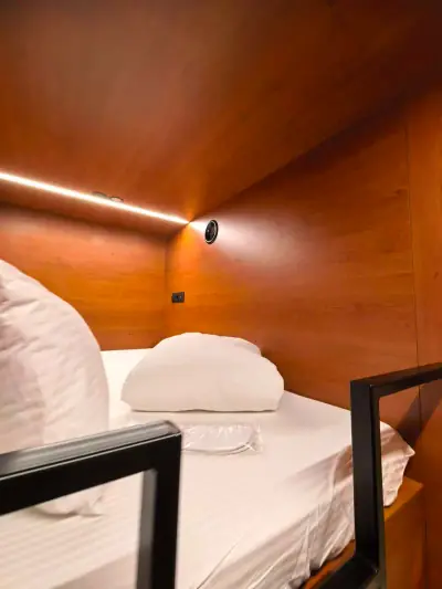 Inodoro minihabitación superior Yin-Yang GettSleep panel descarga cromo portarrollos Terminal C