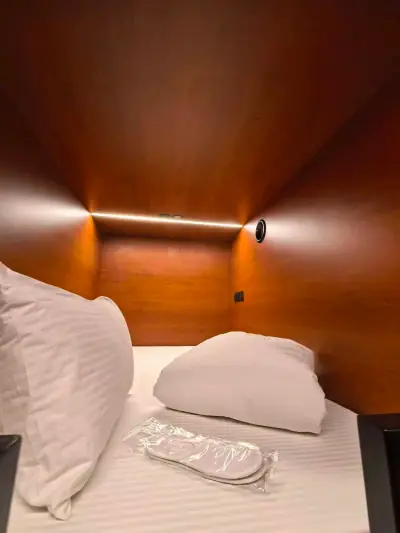 Entrada cápsula superior Yin-Yang GettSleep perchas pared cerradura tarjeta Terminal C