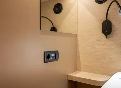 GettSleepカプセル デジタル操作パネル 時計付き ターミナルB出発 シェレメーチエヴォ