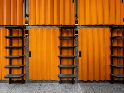 Cápsula Comfort inferior abierta exterior GettSleep Terminal B salidas