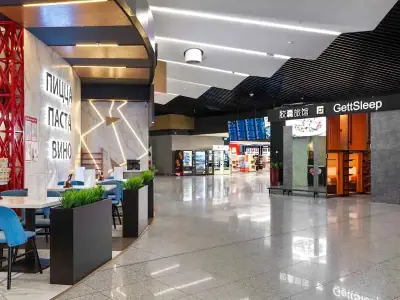 Entrada GettSleep señalización en chino Terminal B salidas Sheremetyevo