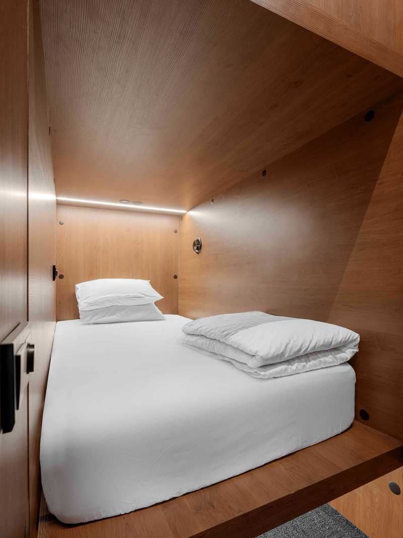 Gallery image - 1610