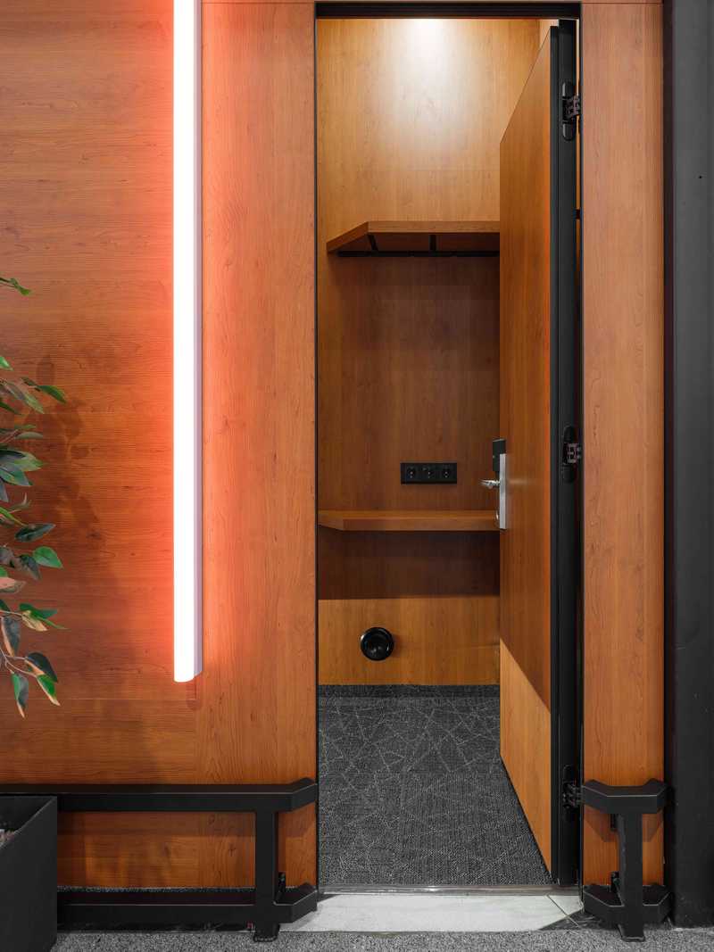 Gallery image - 1608